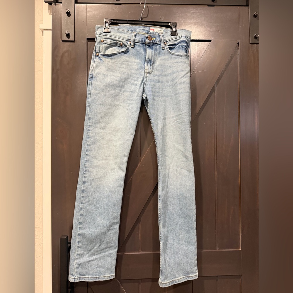 Wrangler Men's Light Blue Straight Jeans